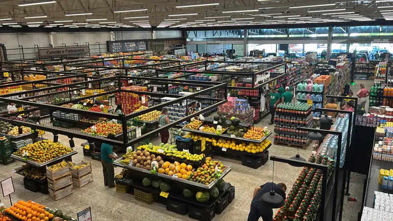 Setores do Supermercado Bandeirantes vistos do alto
